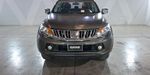 Mitsubishi L200 2.4 GASOLINA GLS DOBLE CABINA 4X2 Pickup 2016