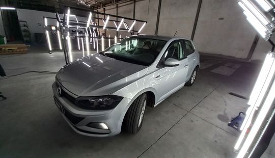 Volkswagen • Polo