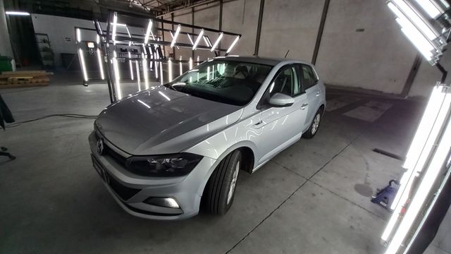 Volkswagen • Polo