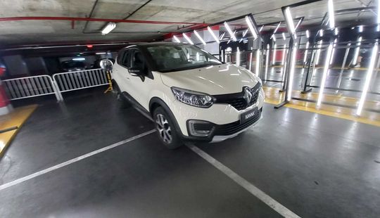Renault • Captur