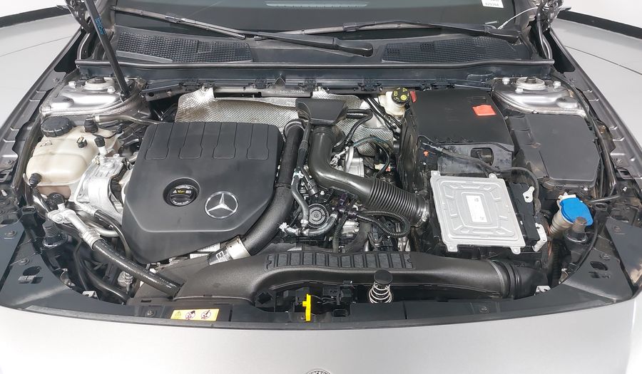 Mercedes Benz Clase A 1.3 200 PROGRESSIVE DCT Hatchback 2022