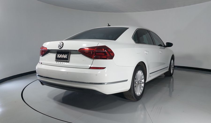 Volkswagen Passat 2.5 HIGHLINE Sedan 2017