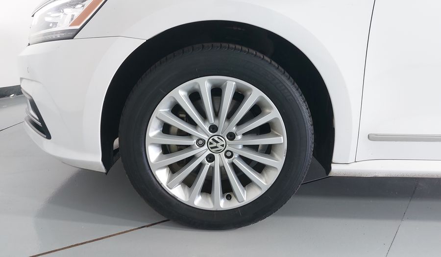 Volkswagen Passat 2.5 HIGHLINE Sedan 2017