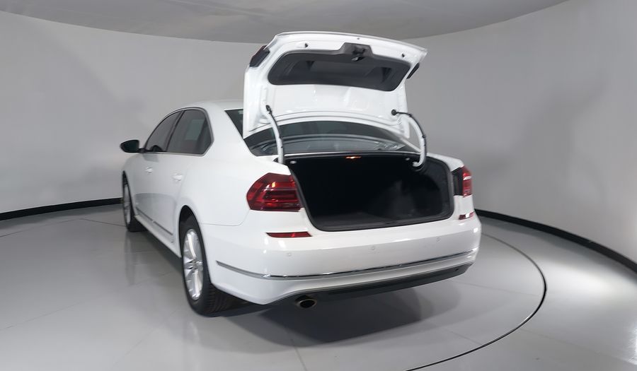 Volkswagen Passat 2.5 HIGHLINE Sedan 2017
