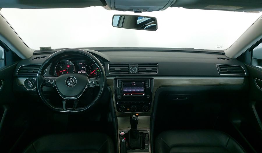 Volkswagen Passat 2.5 HIGHLINE Sedan 2017