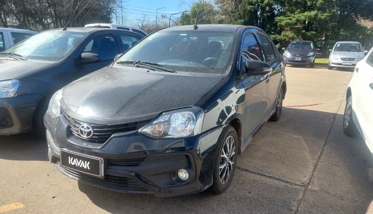 Toyota • Etios