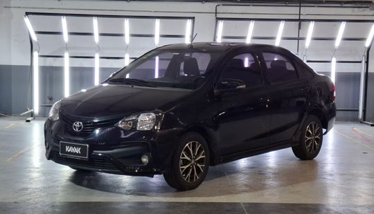Toyota • Etios