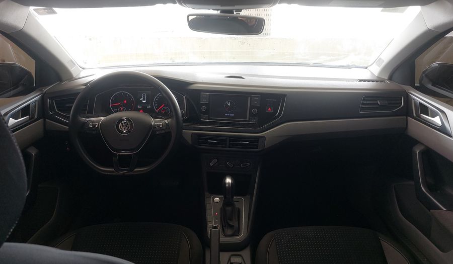 Volkswagen Polo 200 TSI COMFORTLINE Hatchback 2020