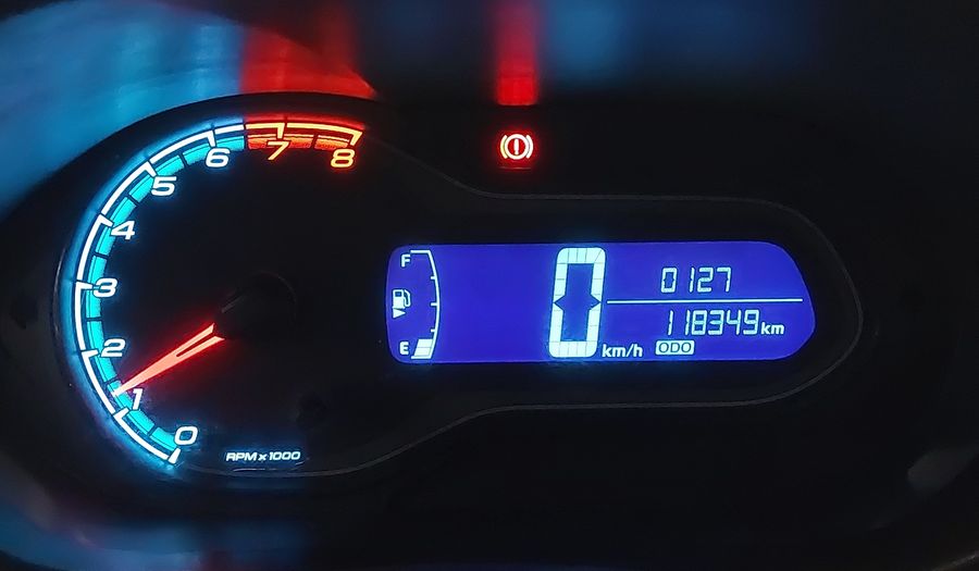 Chevrolet Onix MPFI LS Hatchback 2015