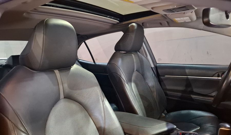 Toyota Camry 2.5 HEV XLE AUTO Sedan 2021