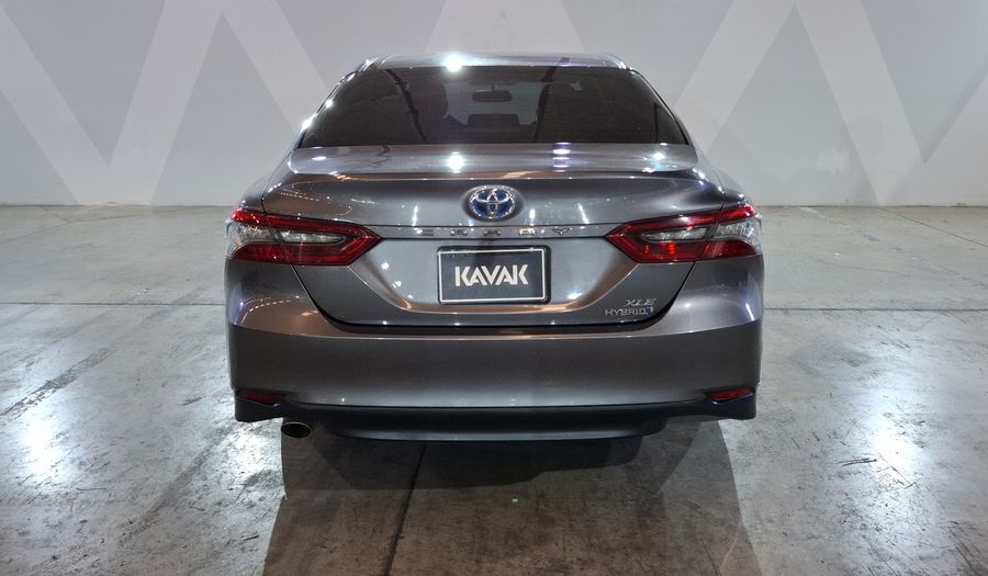 Toyota Camry 2.5 HEV XLE AUTO Sedan 2021