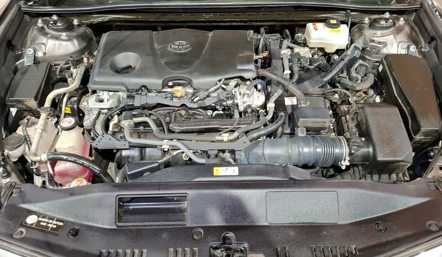 Toyota Camry 2.5 HEV XLE AUTO Sedan 2021