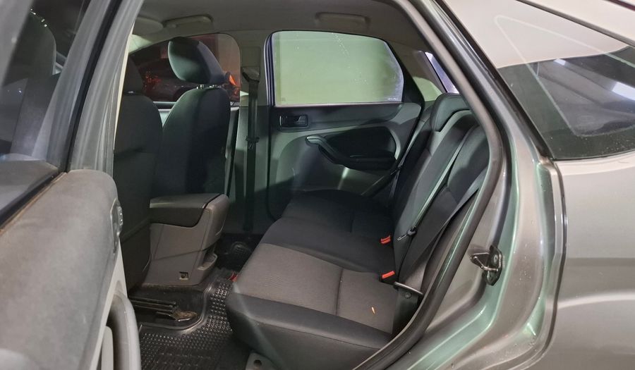 Ford Focus Ii 1.6 TREND Hatchback 2011