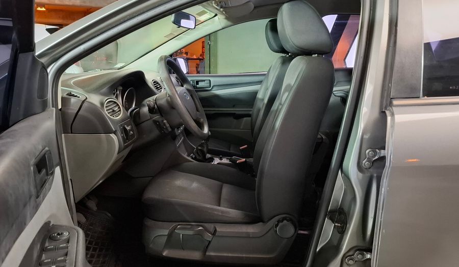 Ford Focus Ii 1.6 TREND Hatchback 2011