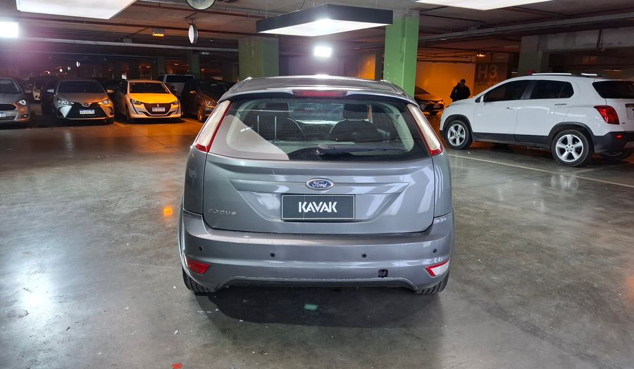 Ford Focus Ii 1.6 TREND Hatchback 2011