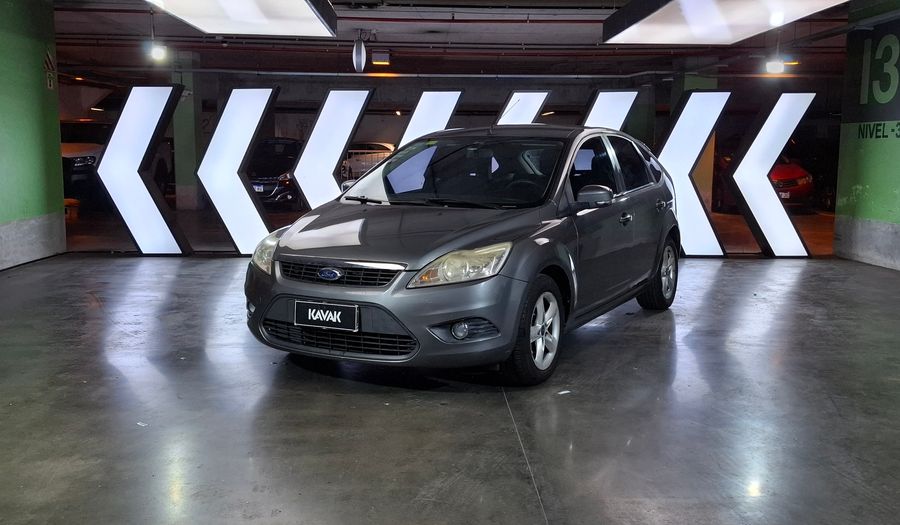 Ford Focus Ii 1.6 TREND Hatchback 2011