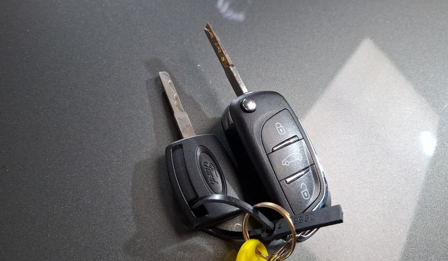 Ford Focus Ii 1.6 TREND Hatchback 2011