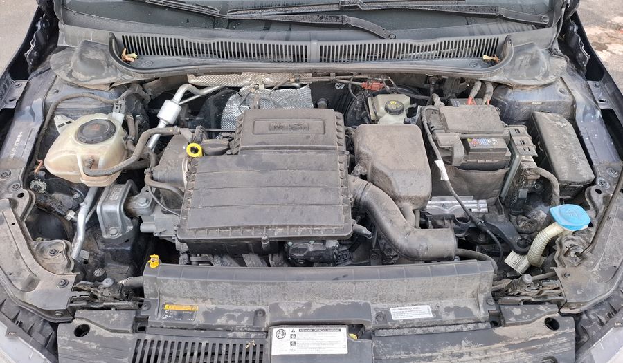 Volkswagen Virtus 1.6 MSI HIGHLINE AUTO Sedan 2018