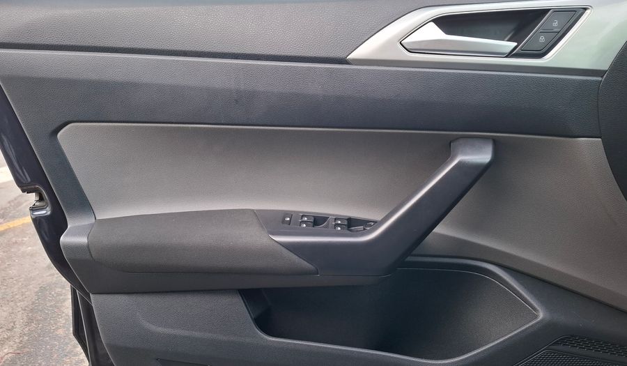 Volkswagen Virtus 1.6 MSI HIGHLINE AUTO Sedan 2018