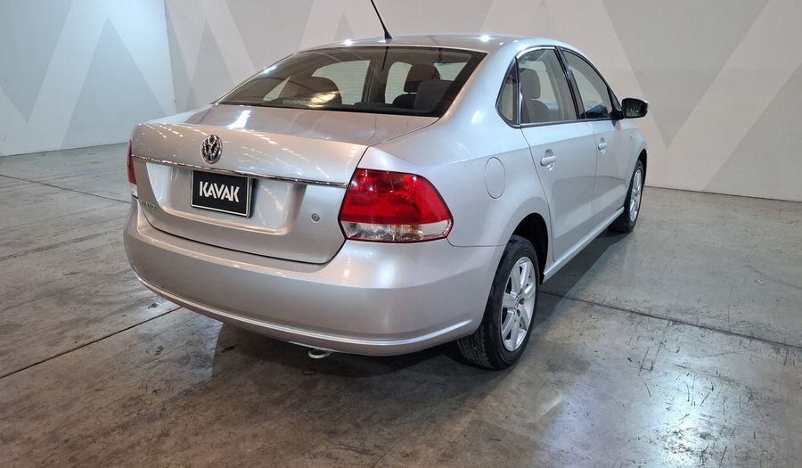 Volkswagen Vento 1.6 ACTIVE TIPTRONIC Sedan 2015