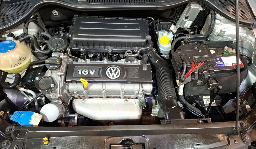 Volkswagen Vento 1.6 ACTIVE TIPTRONIC Sedan 2015