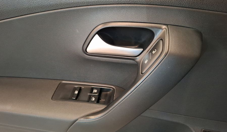 Volkswagen Vento 1.6 ACTIVE TIPTRONIC Sedan 2015