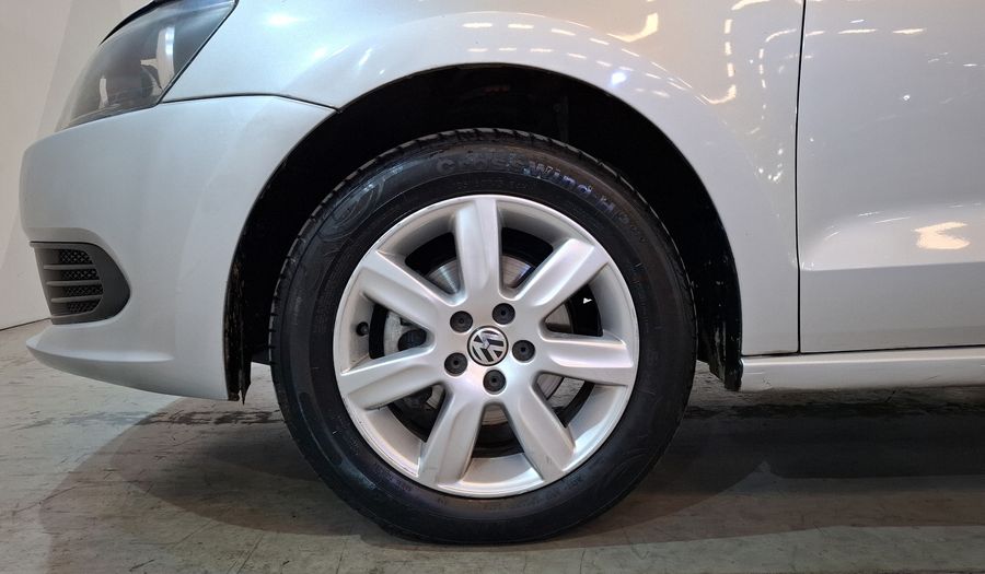 Volkswagen Vento 1.6 ACTIVE TIPTRONIC Sedan 2015