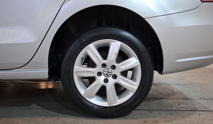 Volkswagen Vento 1.6 ACTIVE TIPTRONIC Sedan 2015