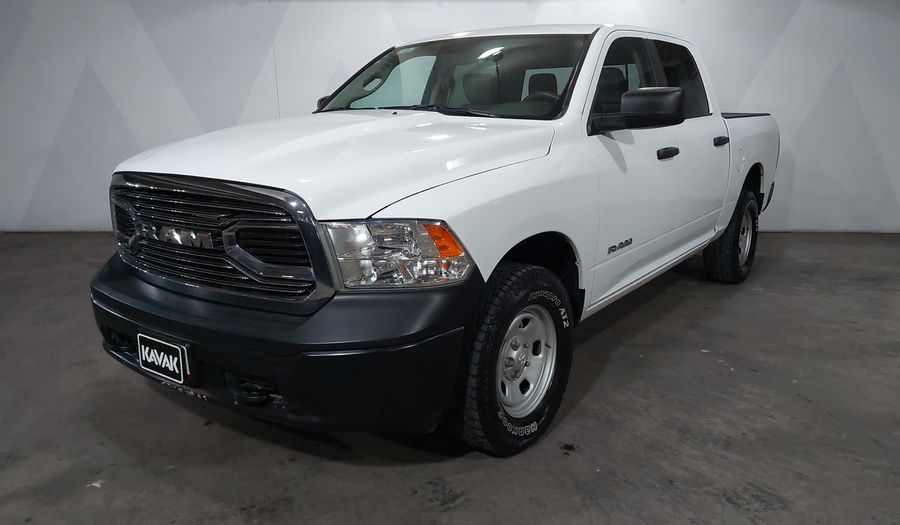Ram 1500 5.7 CREW CAB SLT TRABAJO 4X4 V8 8 AUTO Pickup 2021