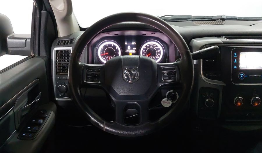 Ram 1500 5.7 CREW CAB SLT TRABAJO 4X4 V8 8 AUTO Pickup 2021