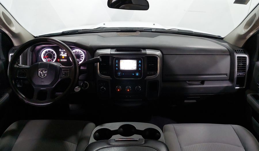 Ram 1500 5.7 CREW CAB SLT TRABAJO 4X4 V8 8 AUTO Pickup 2021