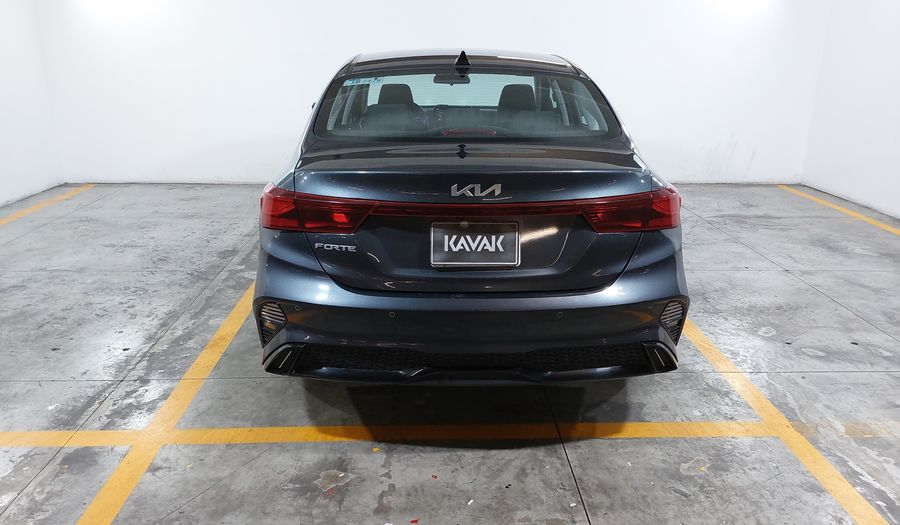 Kia Forte 2.0 EX IVT Sedan 2023