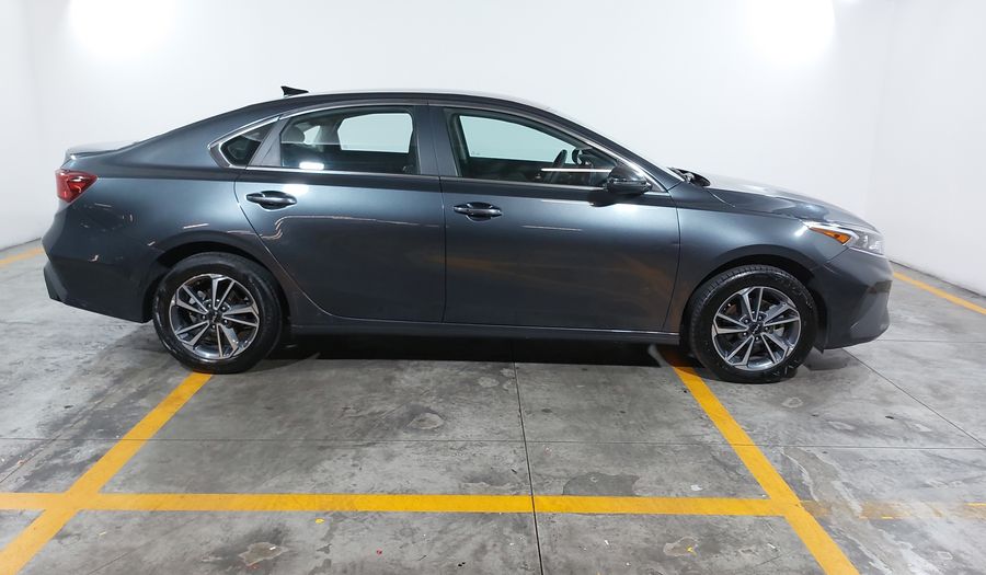 Kia Forte 2.0 EX IVT Sedan 2023