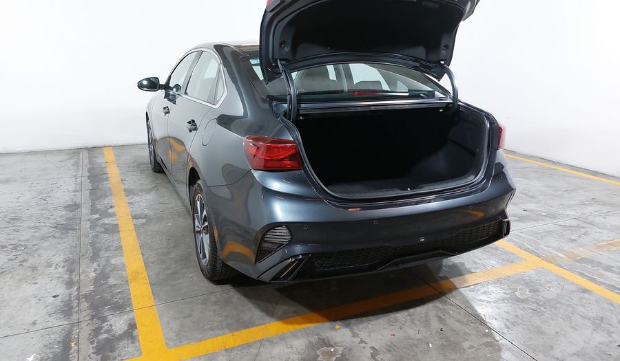 Kia Forte 2.0 EX IVT Sedan 2023