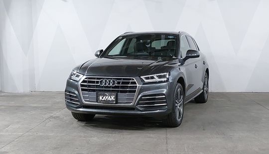 Audi • Q5