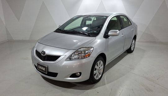 Toyota • Yaris