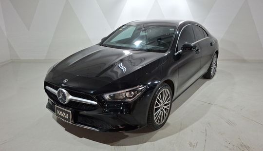 Mercedes Benz • Clase CLA