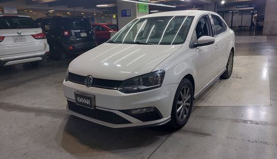 Volkswagen • Vento