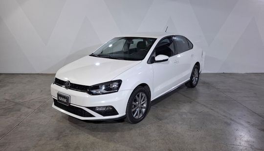 Volkswagen • Vento