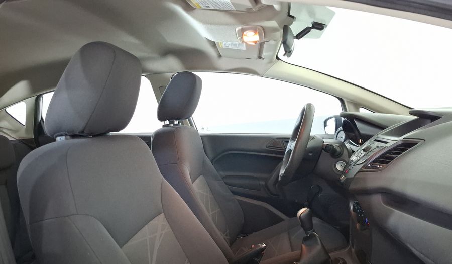 Ford Fiesta 1.6 S MT Hatchback 2015
