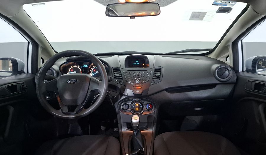 Ford Fiesta 1.6 S MT Hatchback 2015