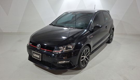 Volkswagen • Polo