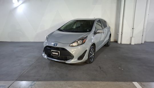 Toyota • Prius C