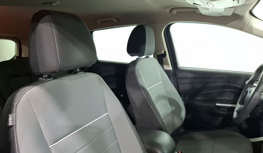 Ford Escape 2.5 SE I4 AT Suv 2013
