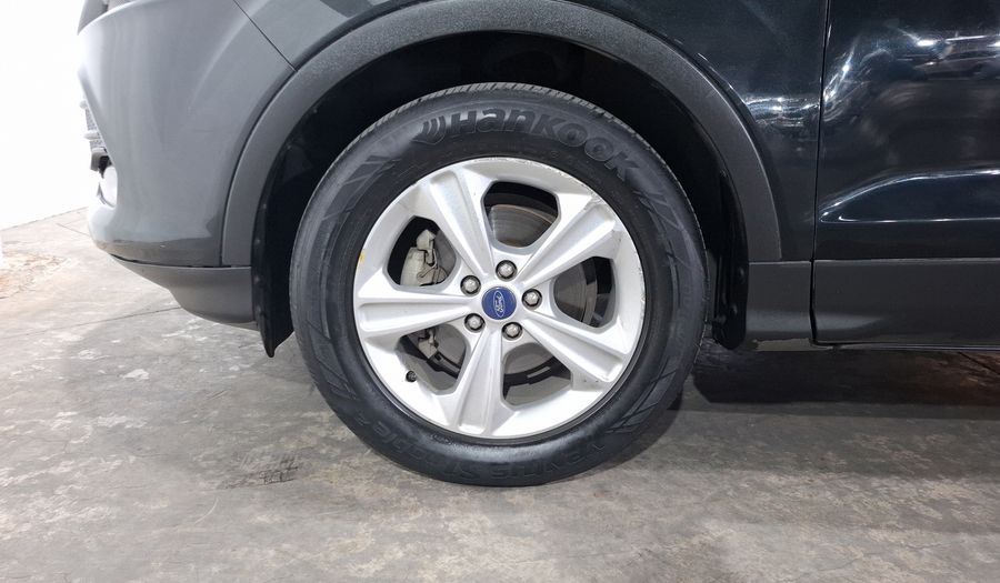 Ford Escape 2.5 SE I4 AT Suv 2013