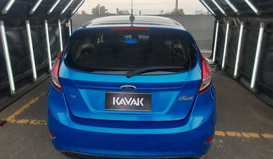 Ford Fiesta Kinetic Design 1.6 SE PLUS Hatchback 2014