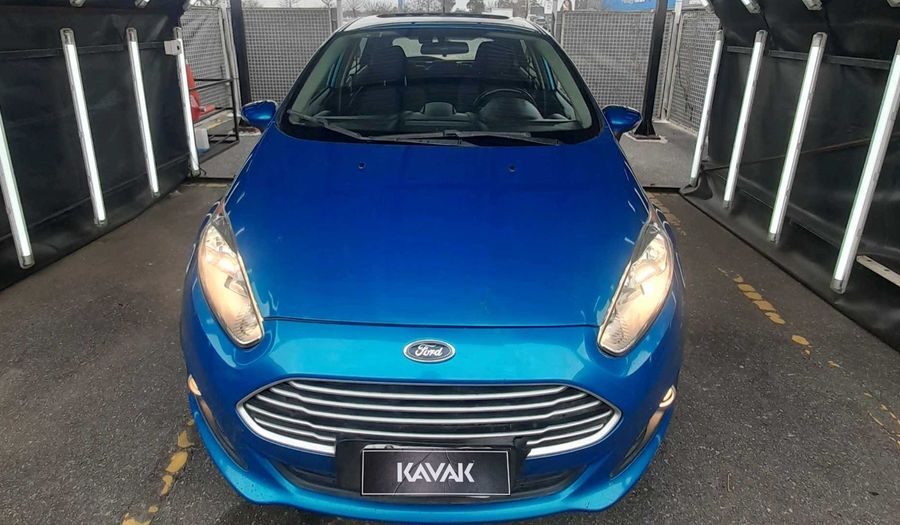 Ford Fiesta Kinetic Design 1.6 SE PLUS Hatchback 2014
