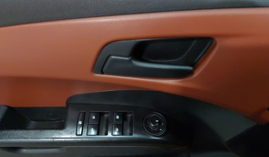 Chevrolet Sonic 1.6 AT K LT Hatchback 2016