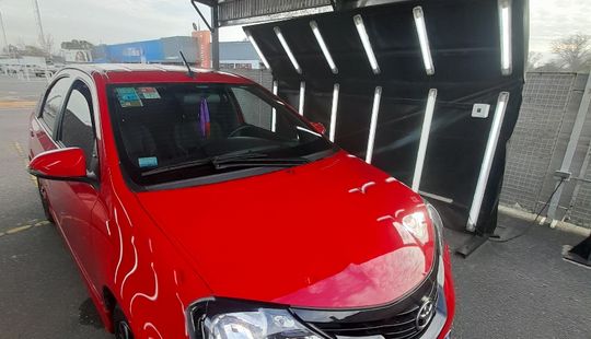 Toyota • Etios