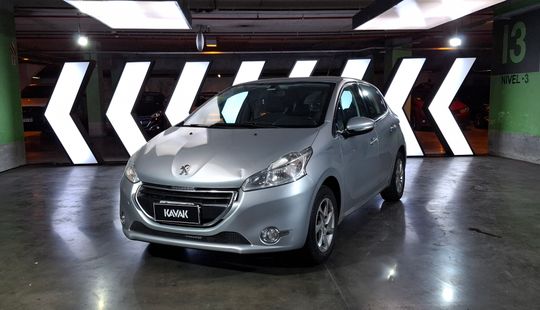 Peugeot • 208